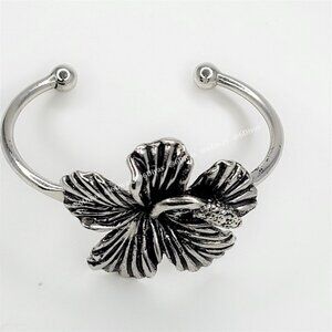 Hibiscus Flower Cuff Bracelet in Antique Rhodium Plating